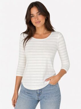 Ella Moss White Textured Tee Minimalist Coastal Aesthetic Scoop Neck 3/4 Sleeve